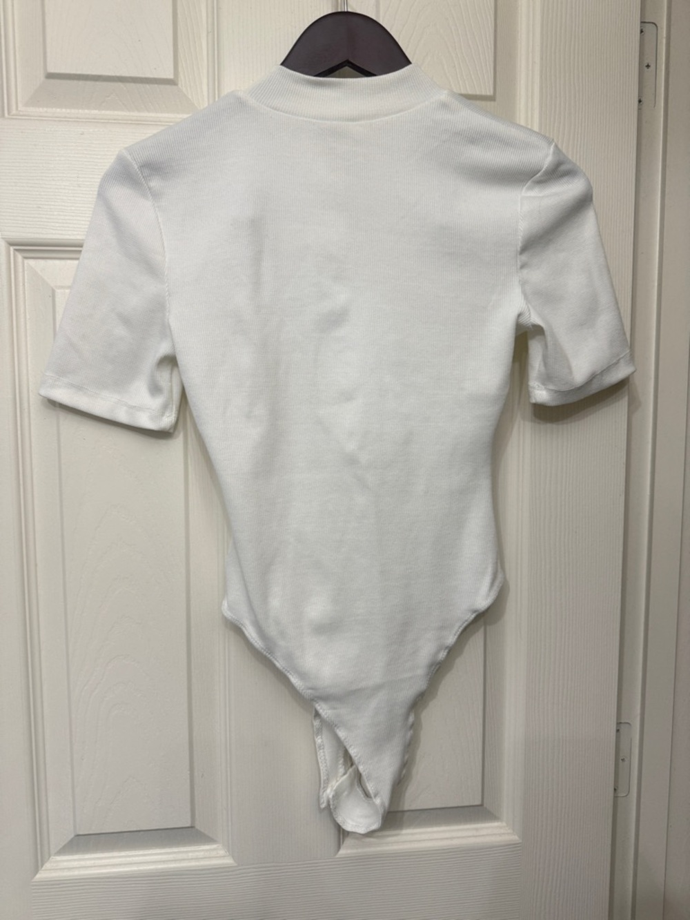 Fashion Nova Cream Short Sleeve Zip-Front Ribbed Bodysuit - Picture 4 of 4